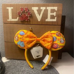 Limited Edition Springtime Surprise Weekend Run 2023 Minnie Ears